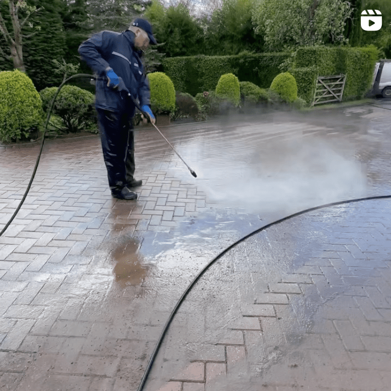 pressure 2 Alleyway and wall jetwashing and pressure washing
