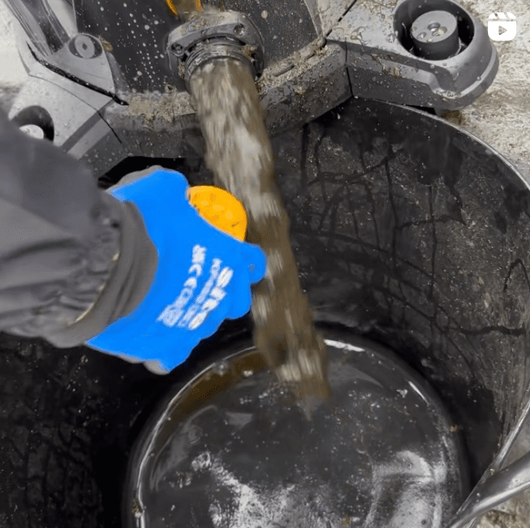 wetvac Jetwashing floor video